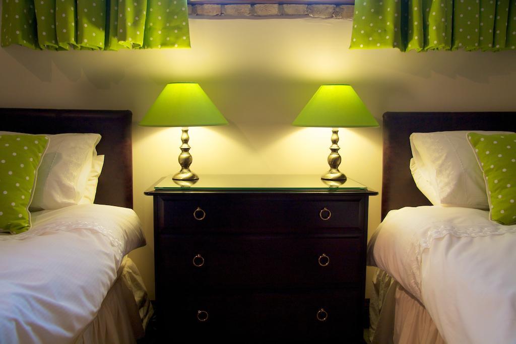 Bed and breakfast Colston Hall